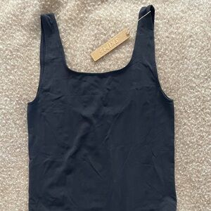 Skims black body suit